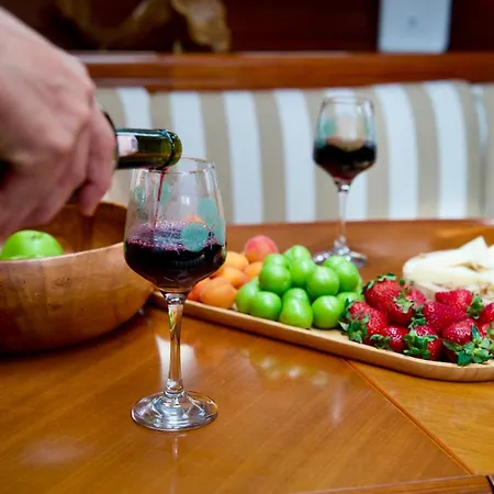 Sailboat In 博德鲁姆